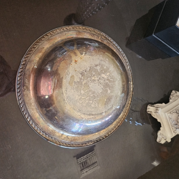 Vintage WM Rogers 10" Fruit Bowl - Picture 3 of 3